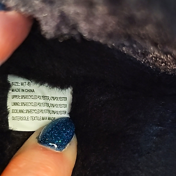 Slippers - Picture 13 of 16